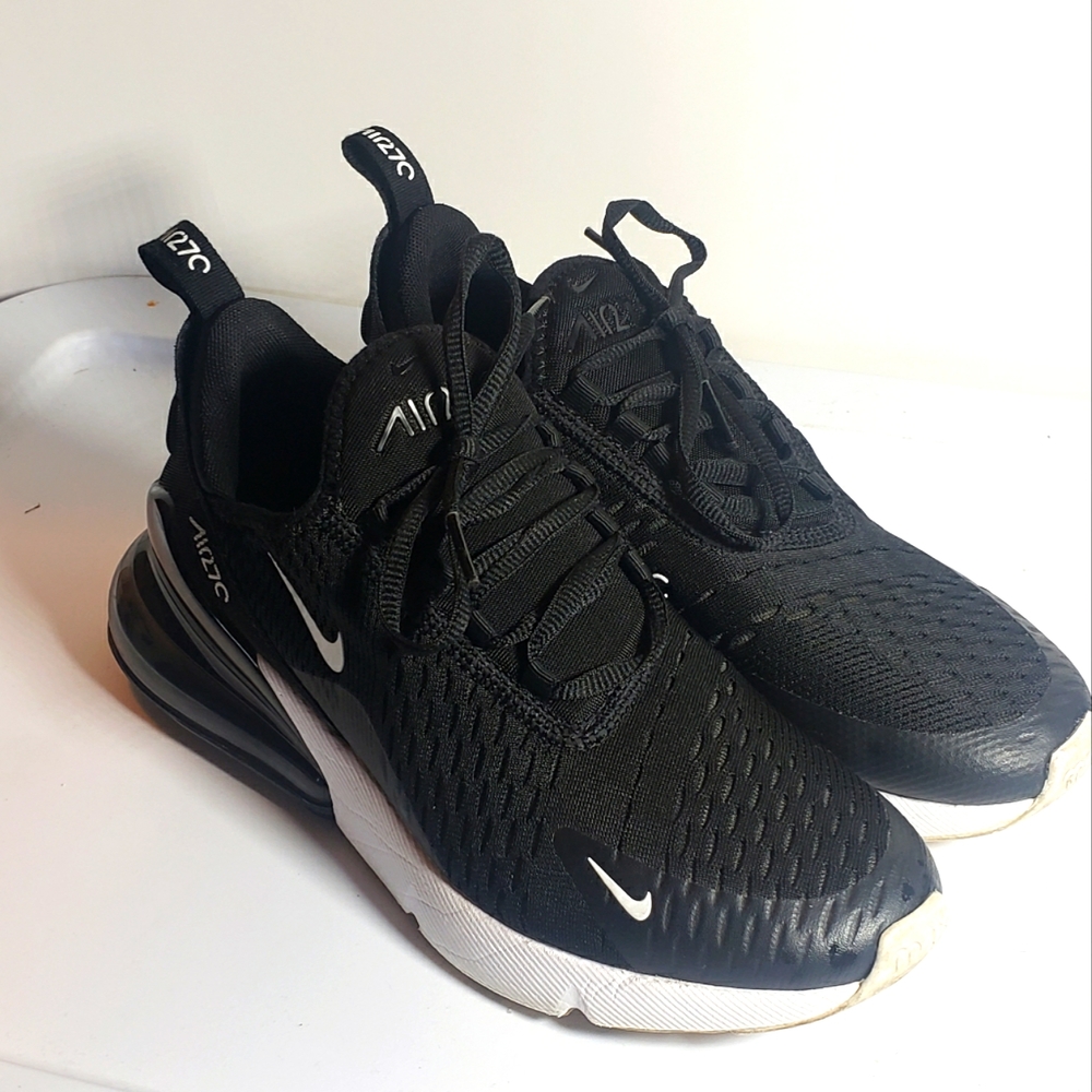 Nike Air max 270 Black & White - Size 6